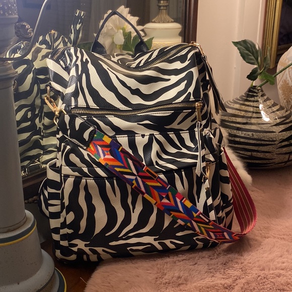 NWOT! Zebra backpack - Picture 3 of 6